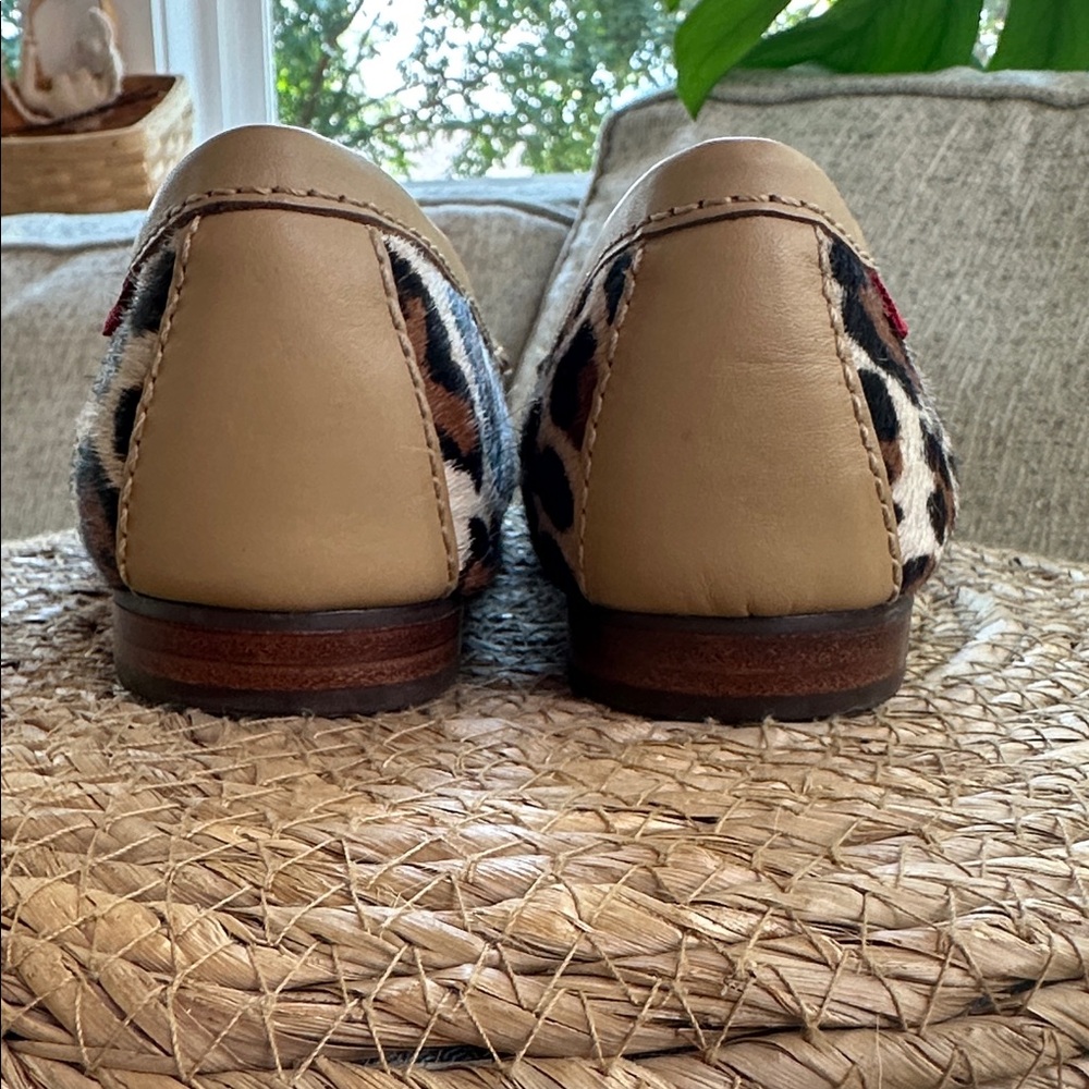 Marc Joseph New York Leather Leopard Print Flats with Gold Buckle size 9.5 - Picture 3 of 6